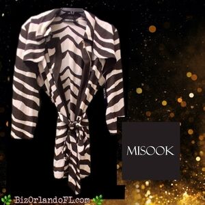 BOUTIQUE: Misook Black & White Zebra Animal Print Zippered Cardigan w/ Tie Belt
